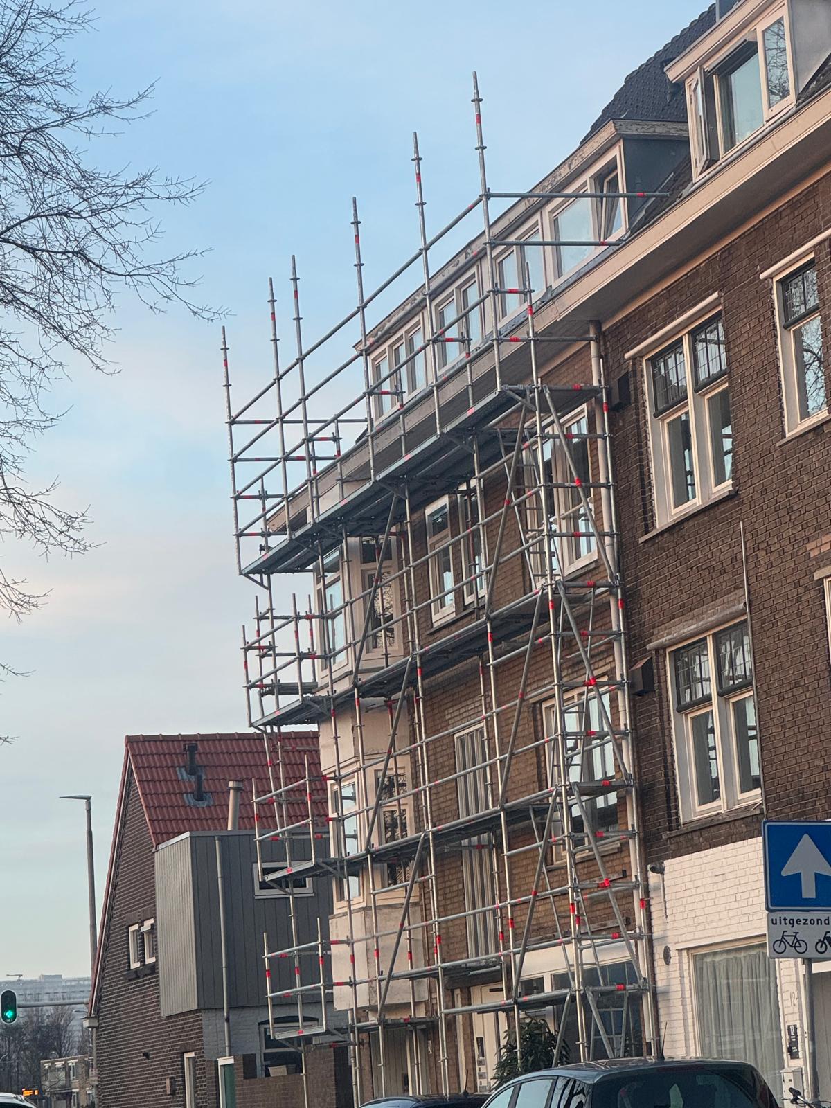 Trappentoren steiger voor toegang tot hogere verdiepingen
